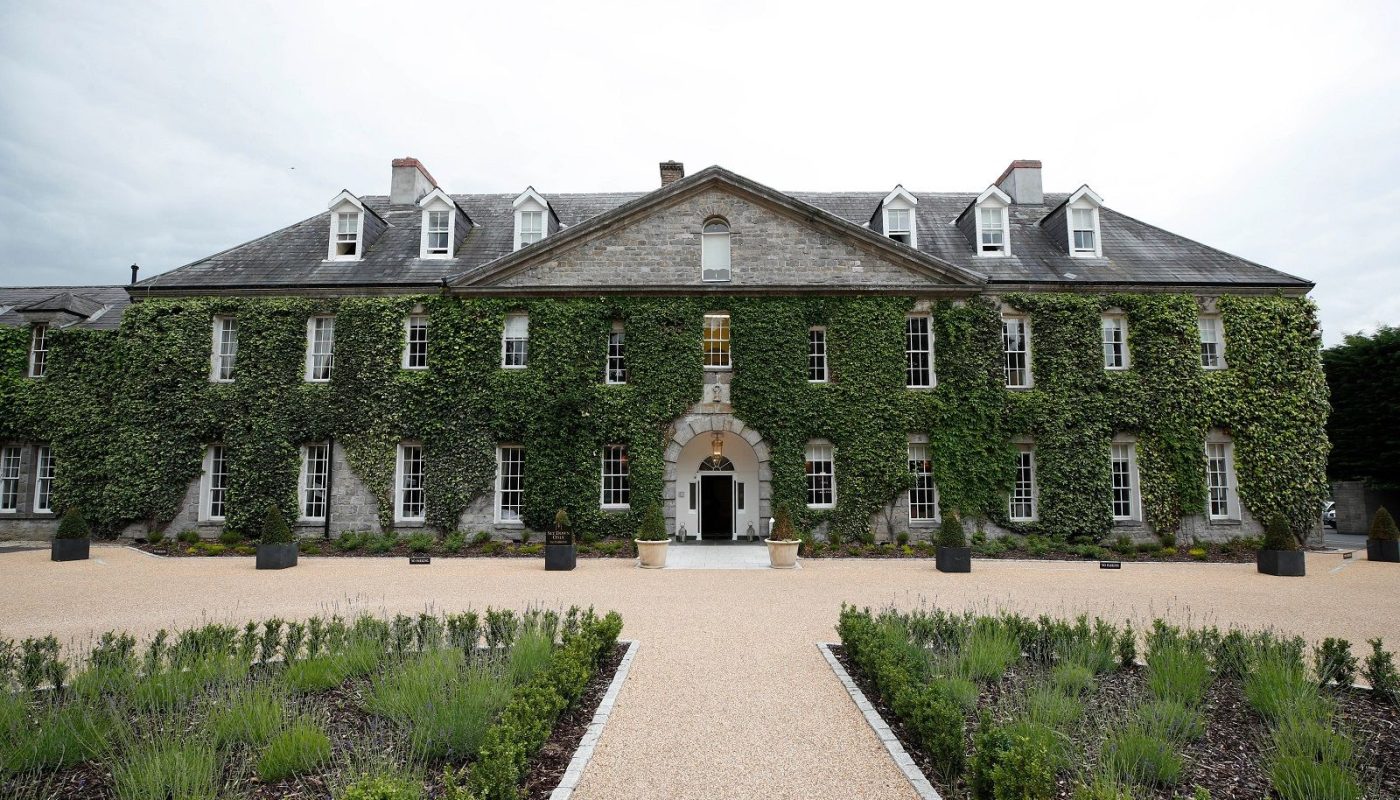celbridge_entrance_no_fountain