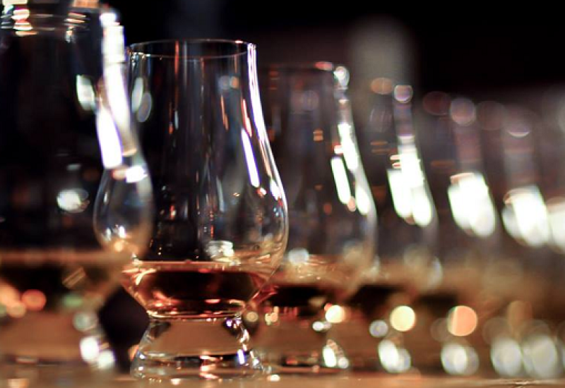Enjoy Irish Whiskey for a Great Cause at this Upcoming Tasting in the Dingle Whiskey Bar