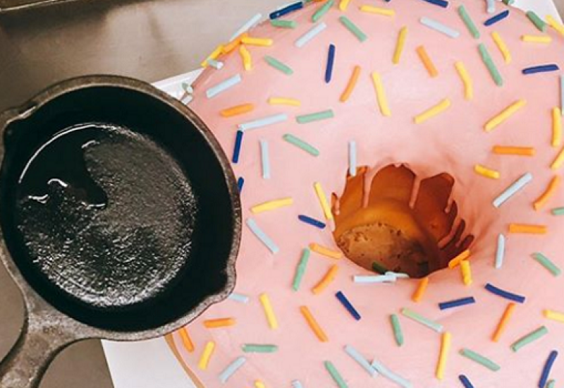 Doughnut Disturb: This Hotels Delivers a Giant Doughtnut to your Room