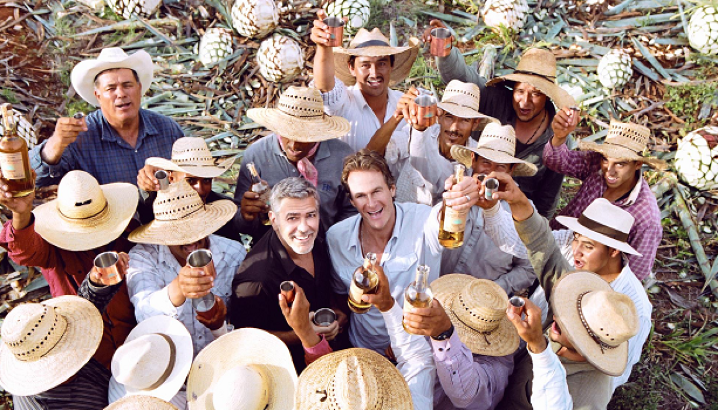 Georgle Clooney Enters the Mezcal Game with this Sleek New Premium Bottle | George Clooney Mezcal