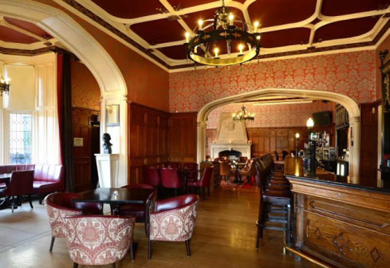 One of Dublin's most inviting bars, the Knights Bar at Clontarf Castle, has teamed up with local favourite The Five Lamps Brewery to create their very own pale ale, fittingly named Cluain Tarbh, Clontarf's original name in Irish. The time honoured Knights Bar at Clontarf Castle Hotel is the perfect setting to enjoy this refreshing yet flavourful craft brew, made to effortlessly match the wide array of high-end gastropub dishes from their eclectic menu. Some of the delightful options you can pair your pint of Cluain Tarbh with include the Knights Bar's signature Crispy Pork Belly, served with baked apple puree, Clonakilty black pudding potato cakes and savoy cabbage; Braised Irish Beef Short Ribs (with tagliatelle pasta bound in crème fraiche, truffle, pickled mushrooms, shallots and aged Parmesan ), or Roasted Monkfish and Panko Fried Black Tiger Prawns (with chickpea stew, spiced coconut voluté, roaring bay mussel); all of which have been recently added to the venues' selection of hearty and appetising dishes. The Five Lamps Brewery is an independent craft brewery located in the heart of The Liberties, which focuses on producing high quality beers and is always keen to highlight Dublin's rich brewing heritage and tradition. They've collaborated with the team at the Kings Bar to craft a balanced ale with a creamy top and a refreshing character. Cluain Tarbh Pale Ale is available exclusively at Clontarf Castle Hotel and it's ideal whether enjoyed with friends by the cosy fireplace at the stunning bar, or alongside any of the mouth-watering dishes created by Head Chef is Stuart Heeney, another proud Dubliner who has worked for Michelin starred establishments and prestigious venues across Dublin, and who has cooked at Clontarf Castle since 2012. Fancy visiting the gorgeous Clontarf Castle Hotel? Check out our current offers: Savour a 3 Course Dinner for Two with a Bottle of Wine in Double AA Restaurant Fahrenheit at Clontarf Castle €60 Experience Clontarf Castle with an Overnight Stay for Two in a Deluxe Room with Breakfast and Dinner at Fahrenheit Restaurant for only €185 Experience Sparkling Afternoon Tea with a difference for Two People with Fusion Tea at Clontarf Castle Hotel for €57 More information: clontarfcastle.ie