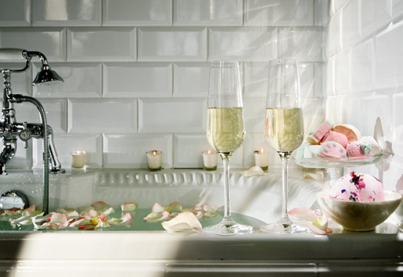 Hotel Chain Introduces Prosecco on Tap on Guests' Bathrooms