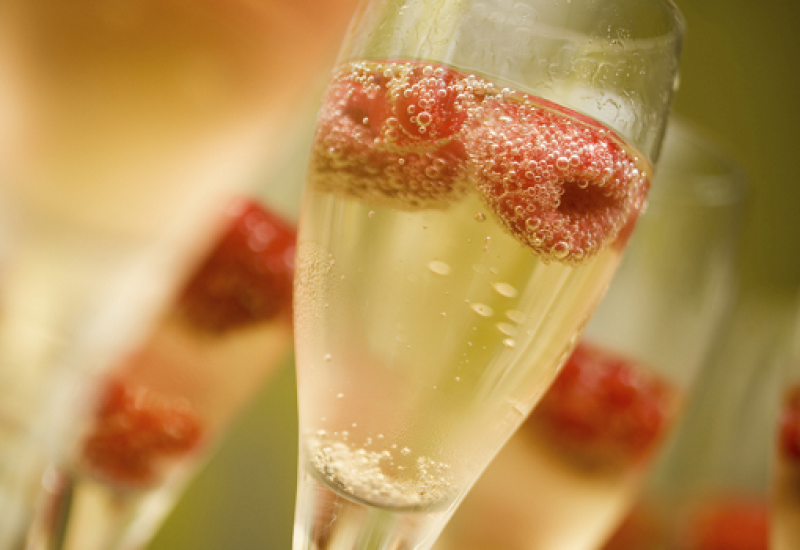 This is the Reason Why You Should Not Drink Prosecco from a Plastic Cup