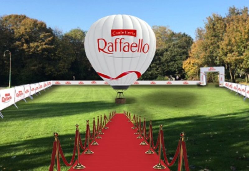 Raffaello Celebrates Best Friends Day with a Chocolate Givaway and Fun at Merrion Square