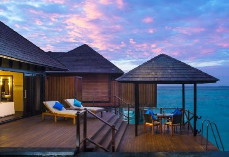 tropical sky Infinity_Water_Villa with infinity pool Sun Siyam